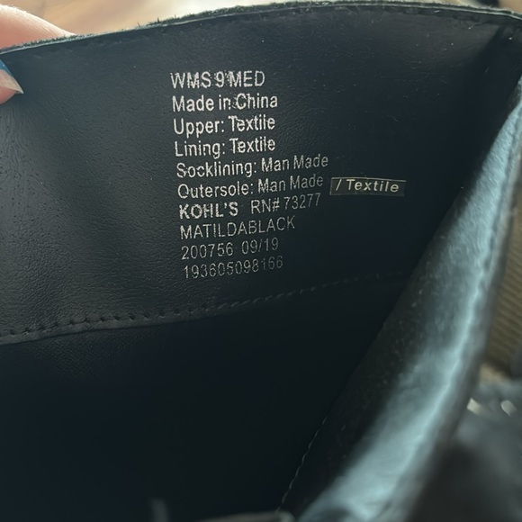 Gently Worn SO Boots - Picture 4 of 6